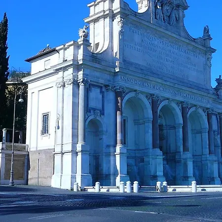 La Dolce Vita Trastevere Rom